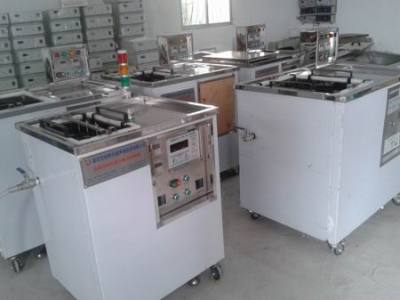 小型精密模具清洗機