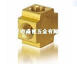 T型方內四通