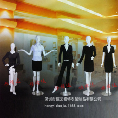韩国品牌欧时力选用女装橱窗展示模特
