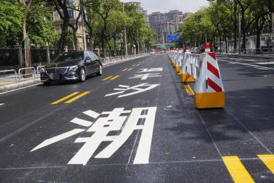 可移动道路护栏