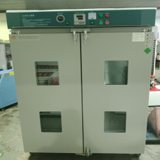 工業(yè)用電熱鼓風干燥箱