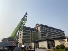 设备吊装搬运，大型空调机组搬运卸车北京联和伟业起重吊装公司